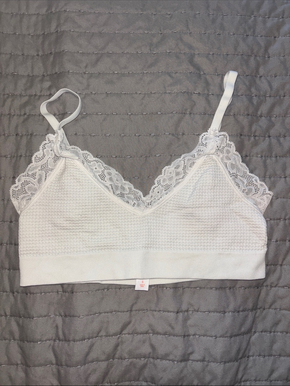 Colsie White Lace-Trim Bralette